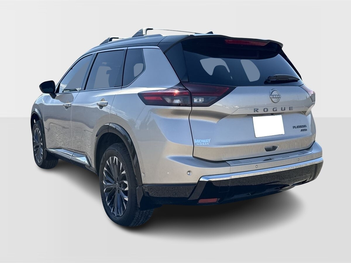 2026 Nissan Rogue Platinum photo 3
