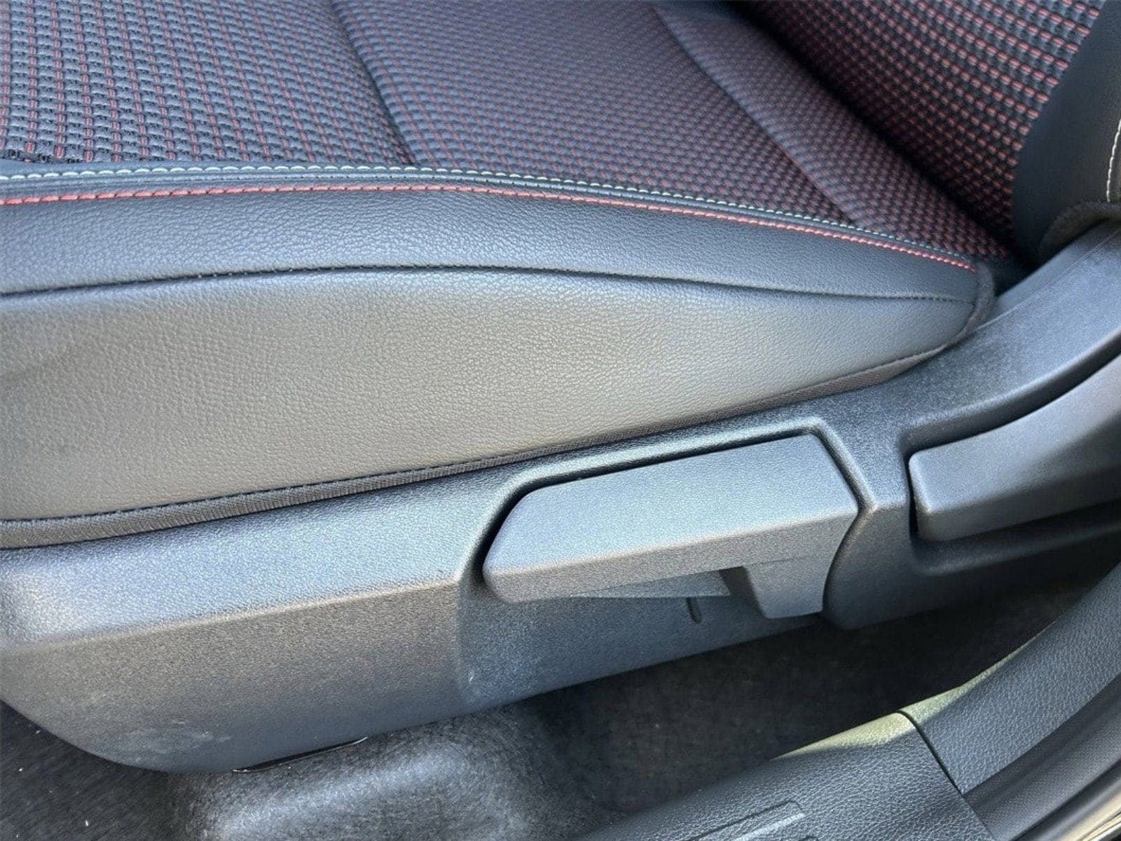 2025 Nissan Kicks SR - Photo 22