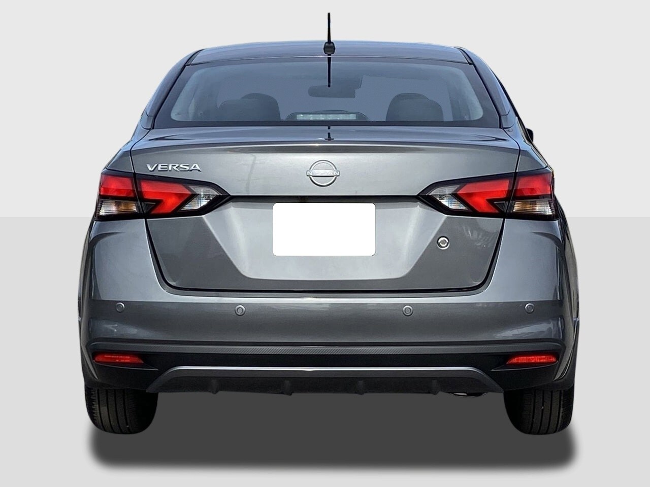 2025 Nissan Versa 1.6 S photo 3