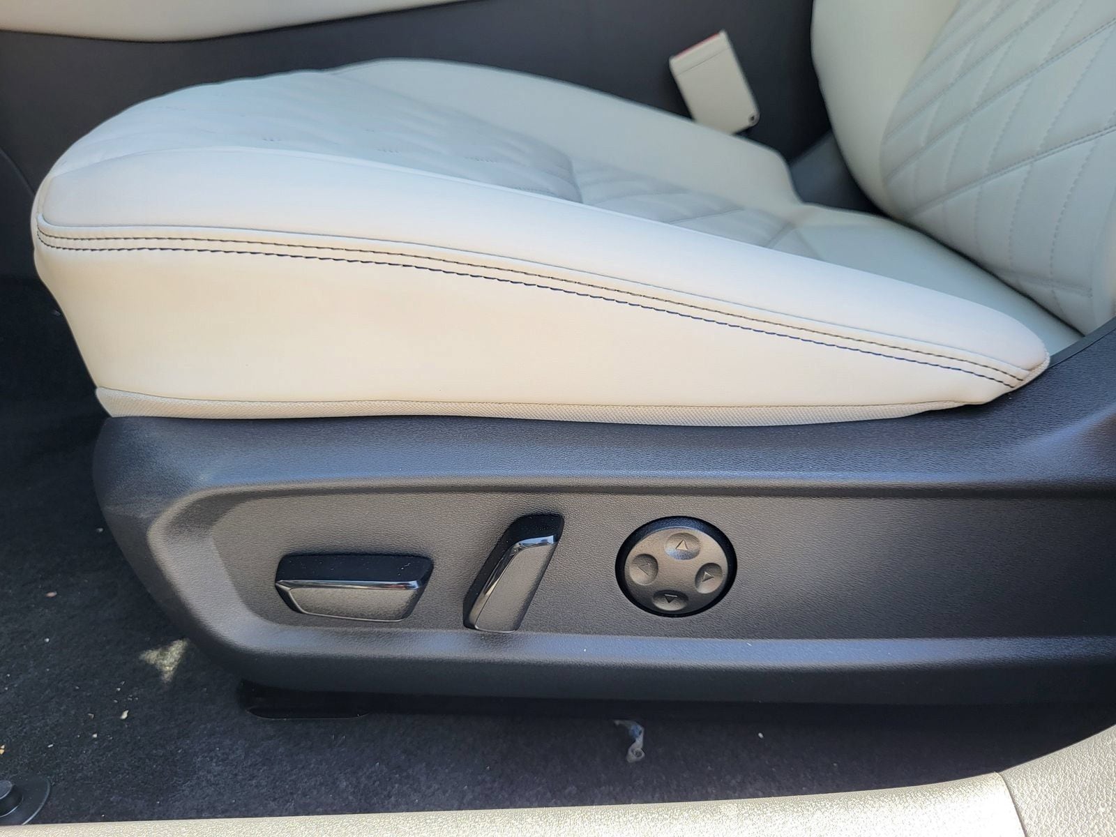 2026 Nissan Sentra SL - Photo 17