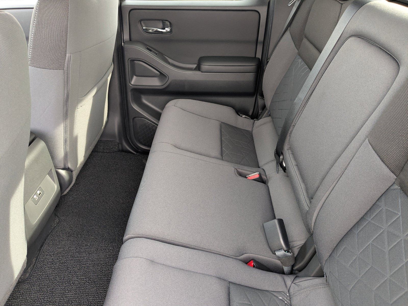2026 Nissan Frontier SV - Photo 32