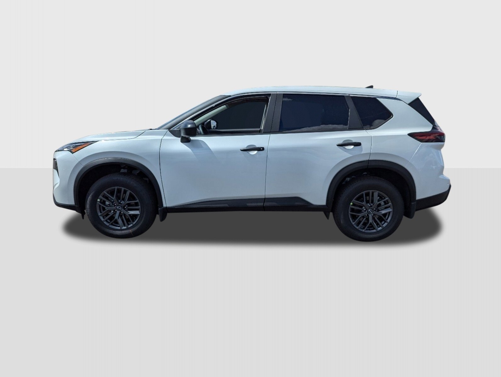 2025 Nissan Rogue S photo 2