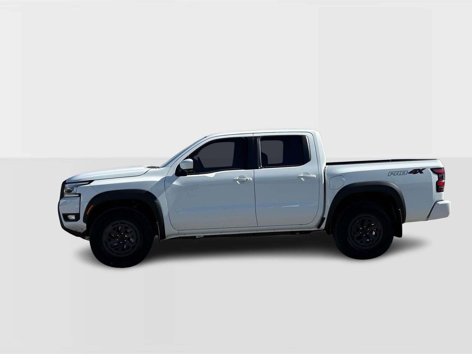 2026 Nissan Frontier PRO-4X photo 2