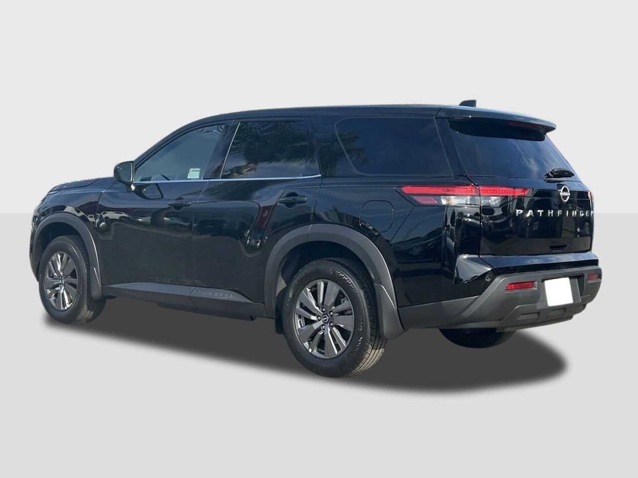 2025 Nissan Pathfinder S photo 2