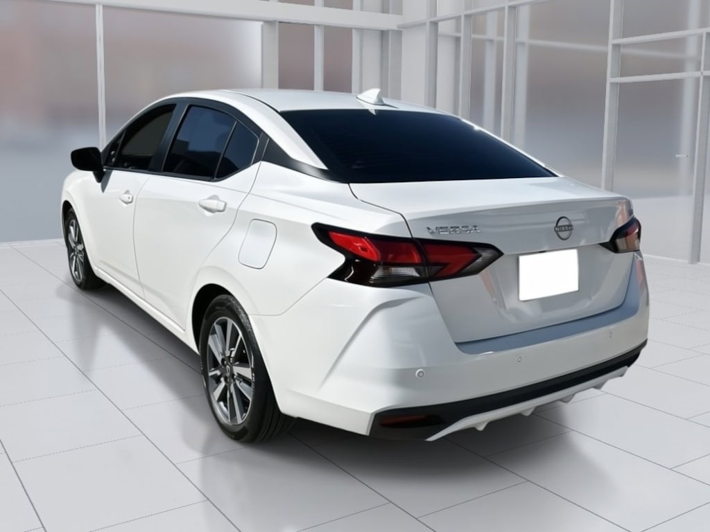 New 2025 Nissan Versa 1.6 SV Sedan