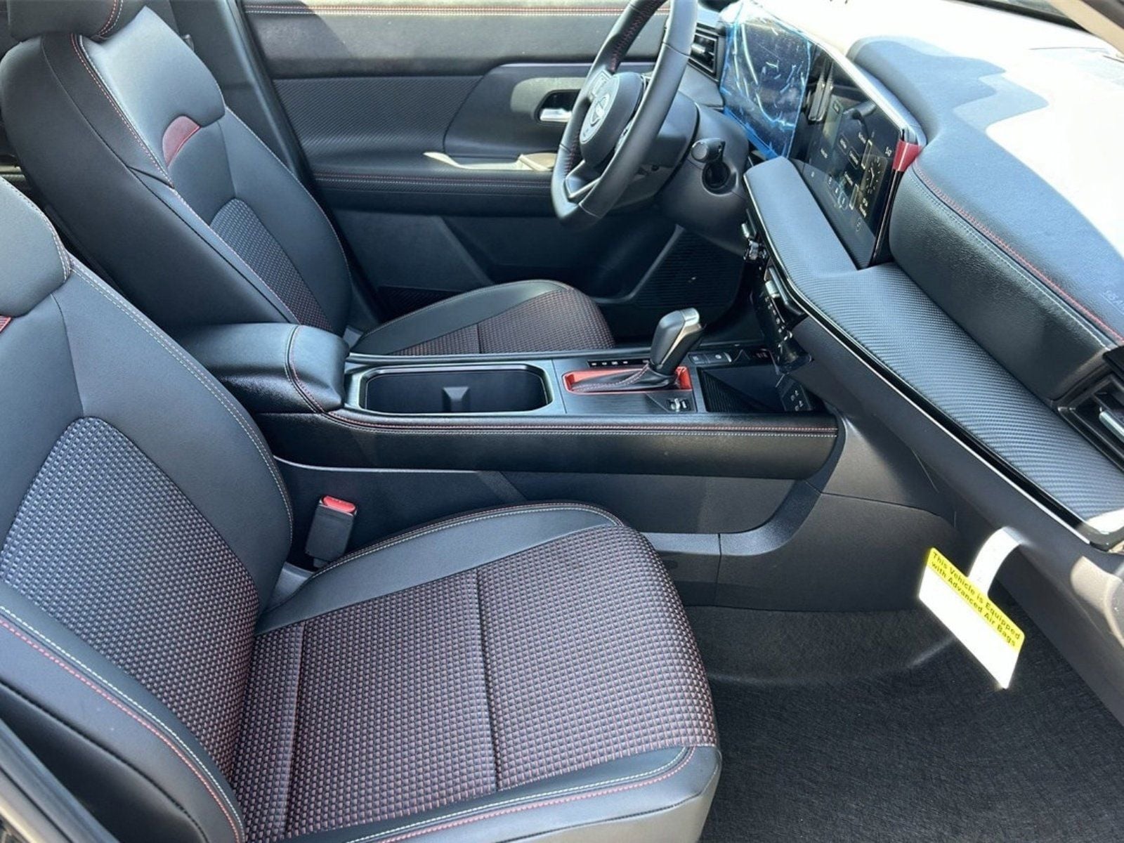 2025 Nissan Kicks SR - Photo 12