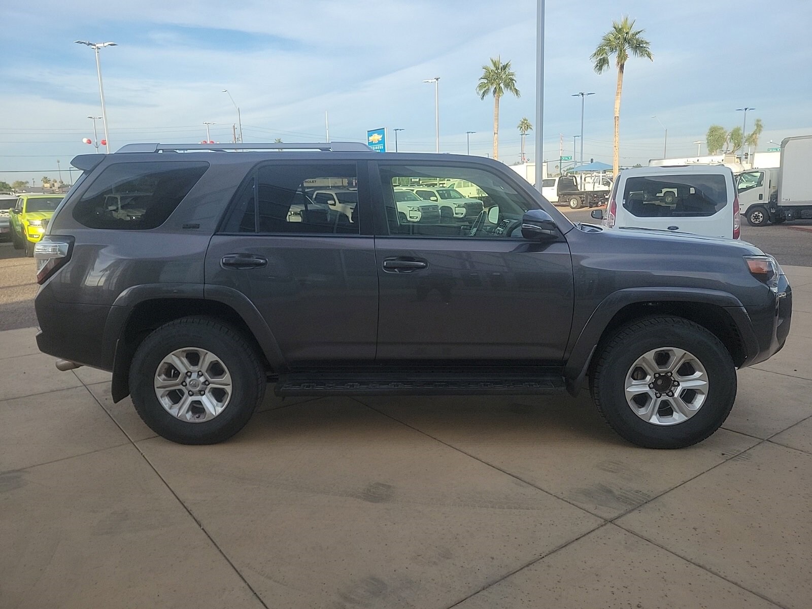 2016 Toyota 4Runner SR5 Premium photo 4