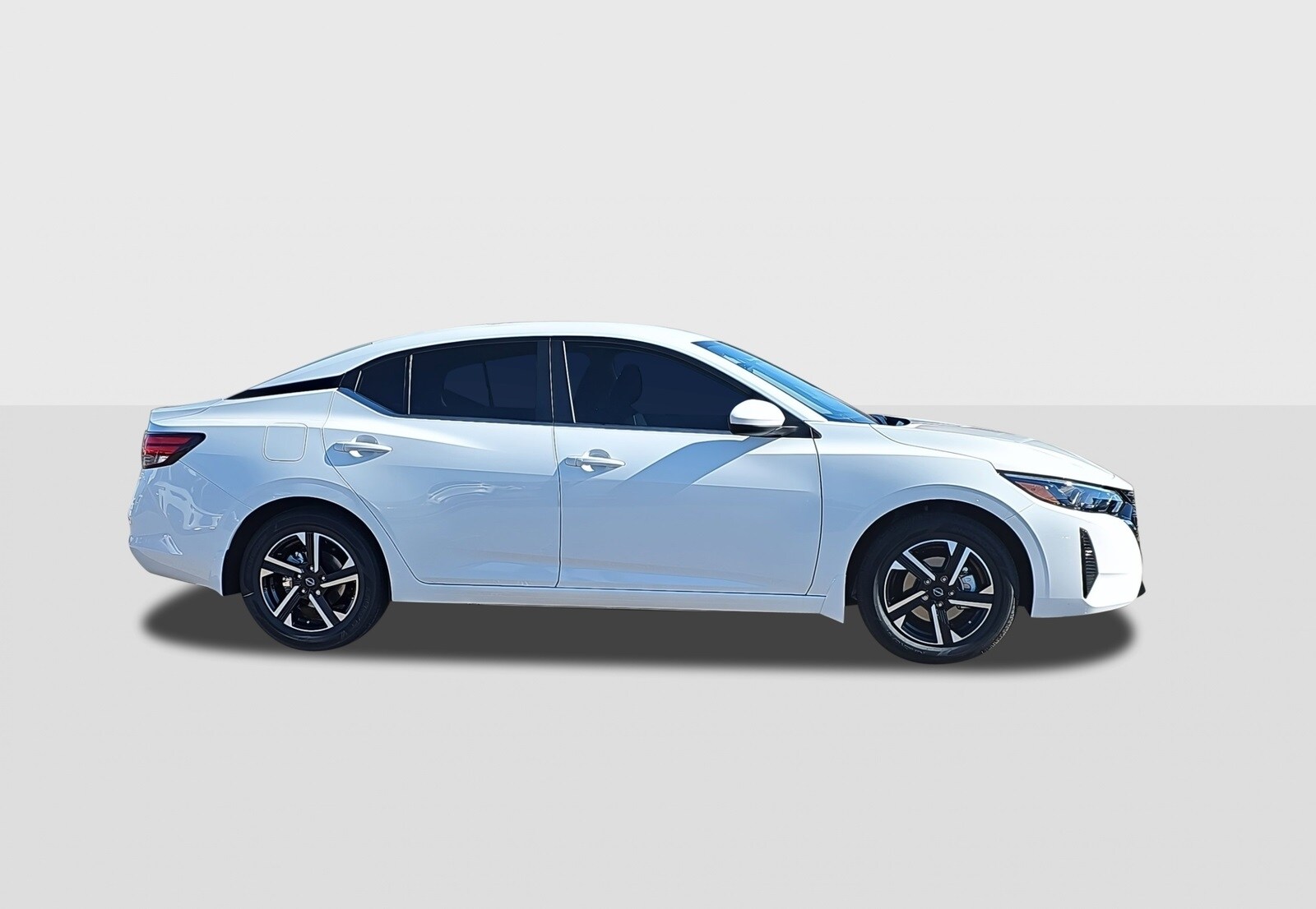 2025 Nissan Sentra SV photo 4