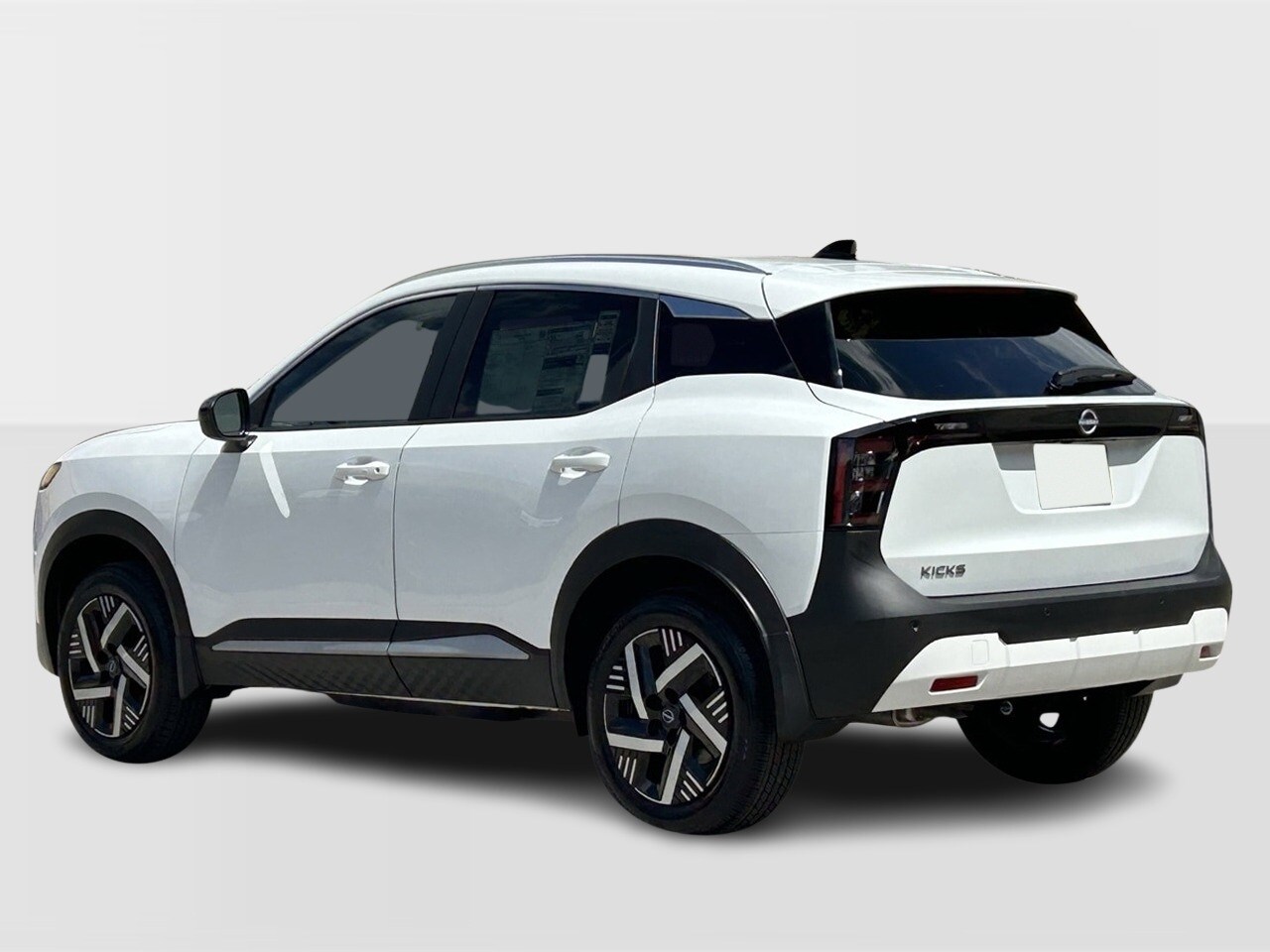 2026 Nissan Kicks SV photo 2