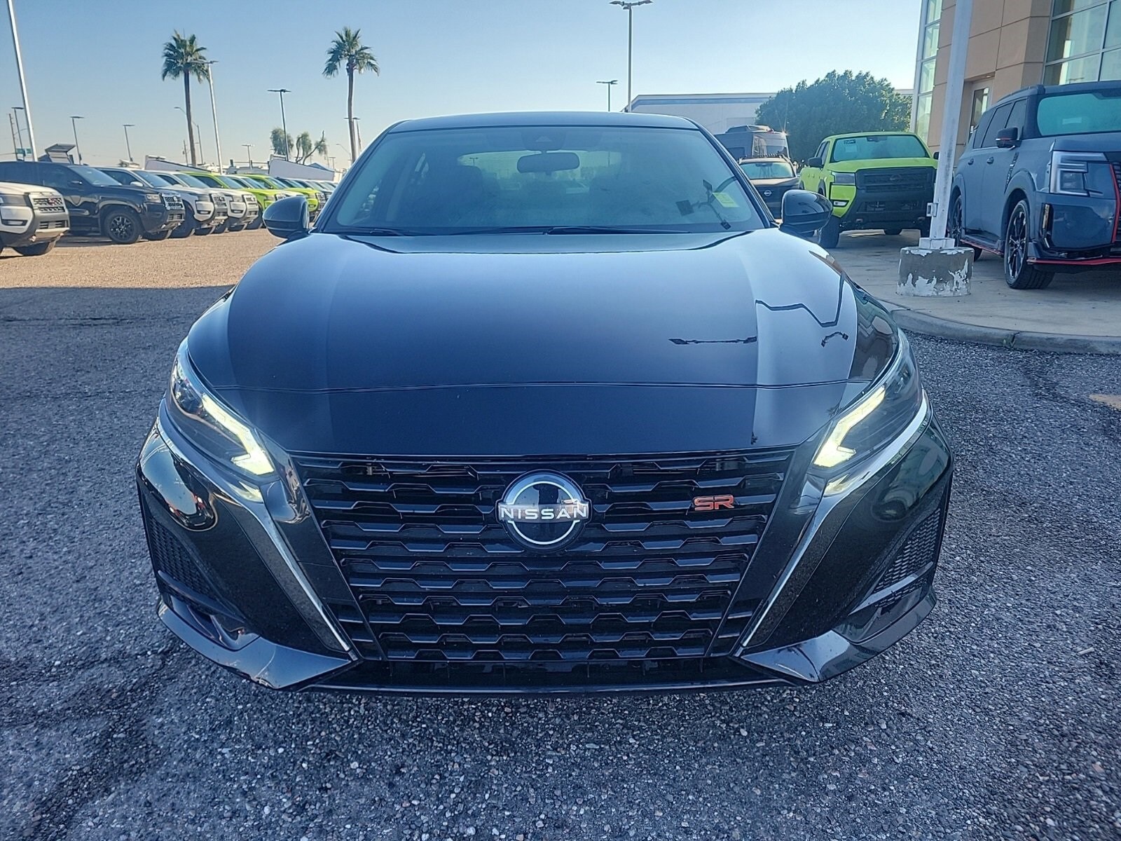 2024 Nissan Altima 2.5 SR photo 2