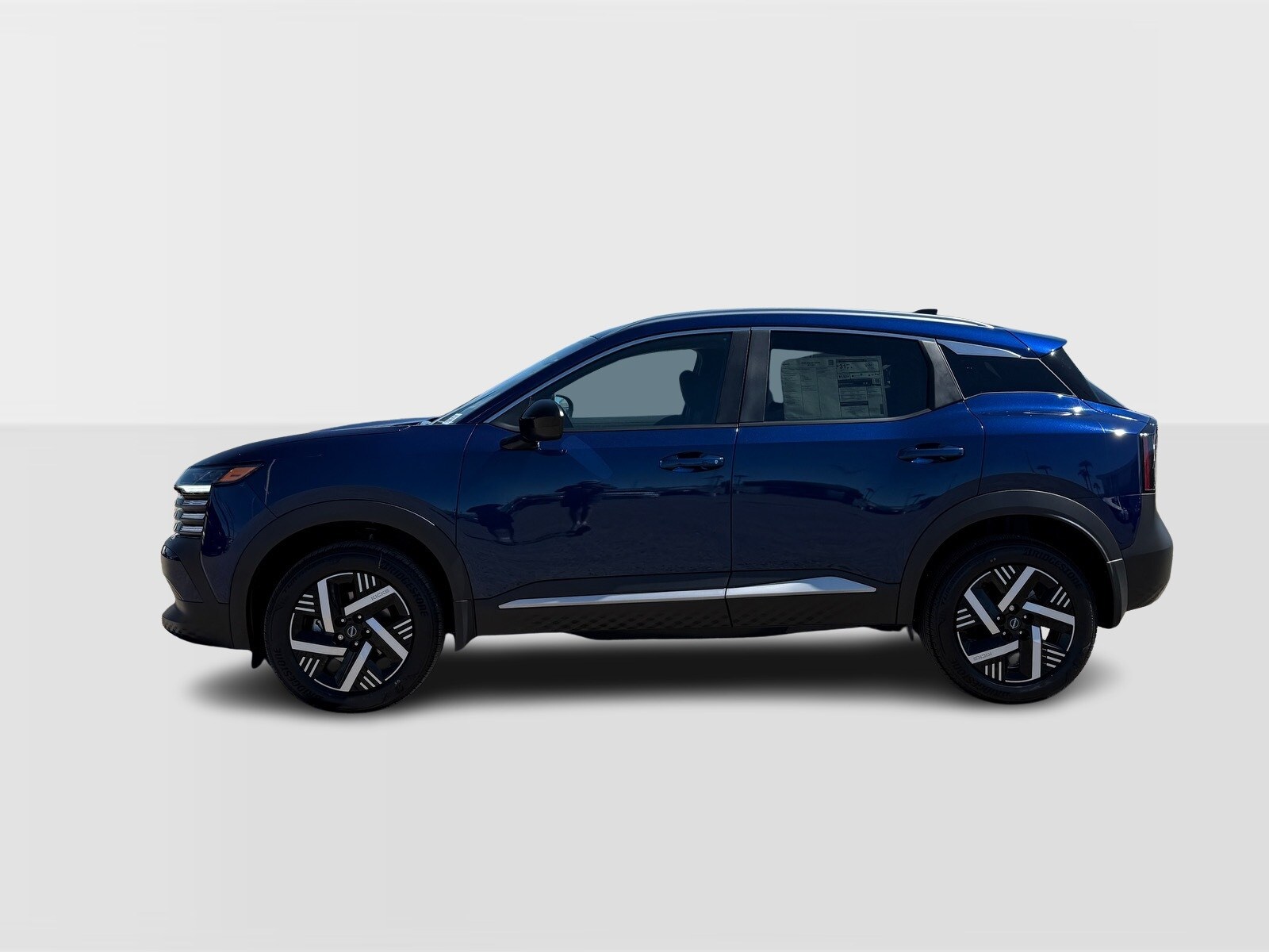2026 Nissan Kicks SV photo 2