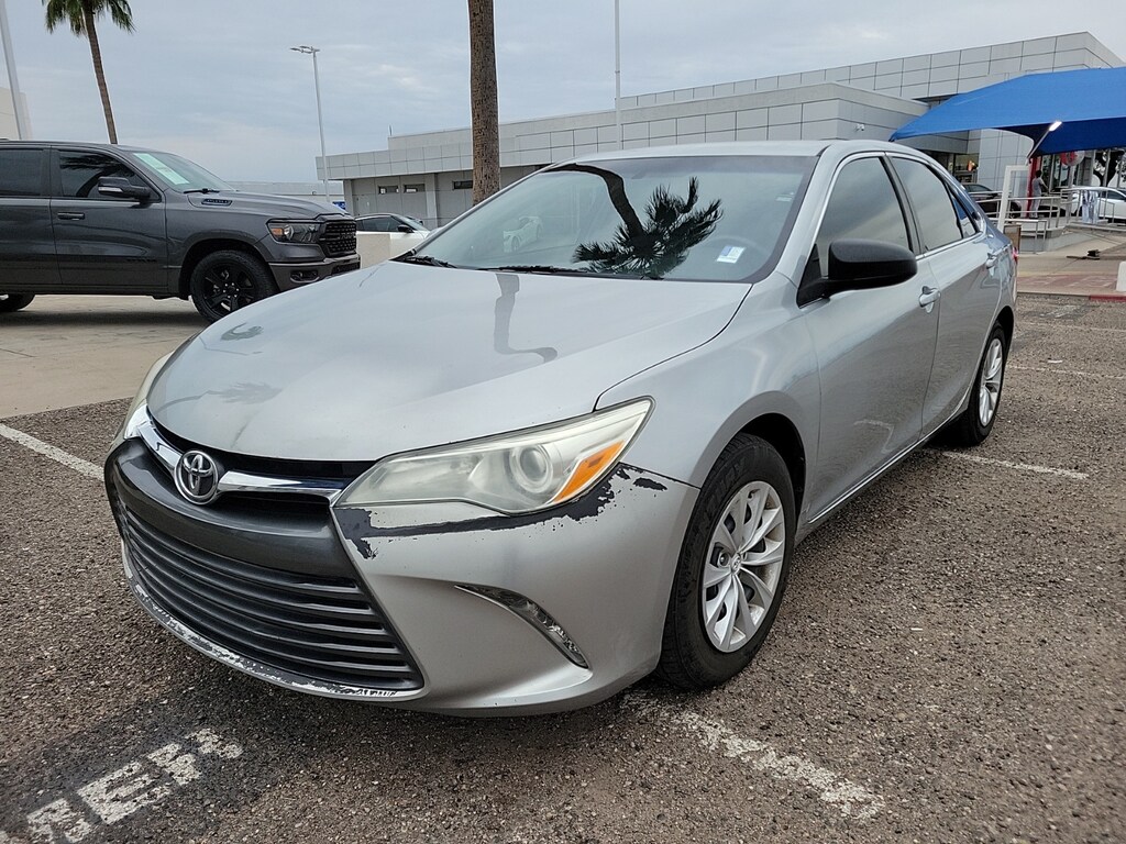 Used 2016 Toyota Camry LE Sedan