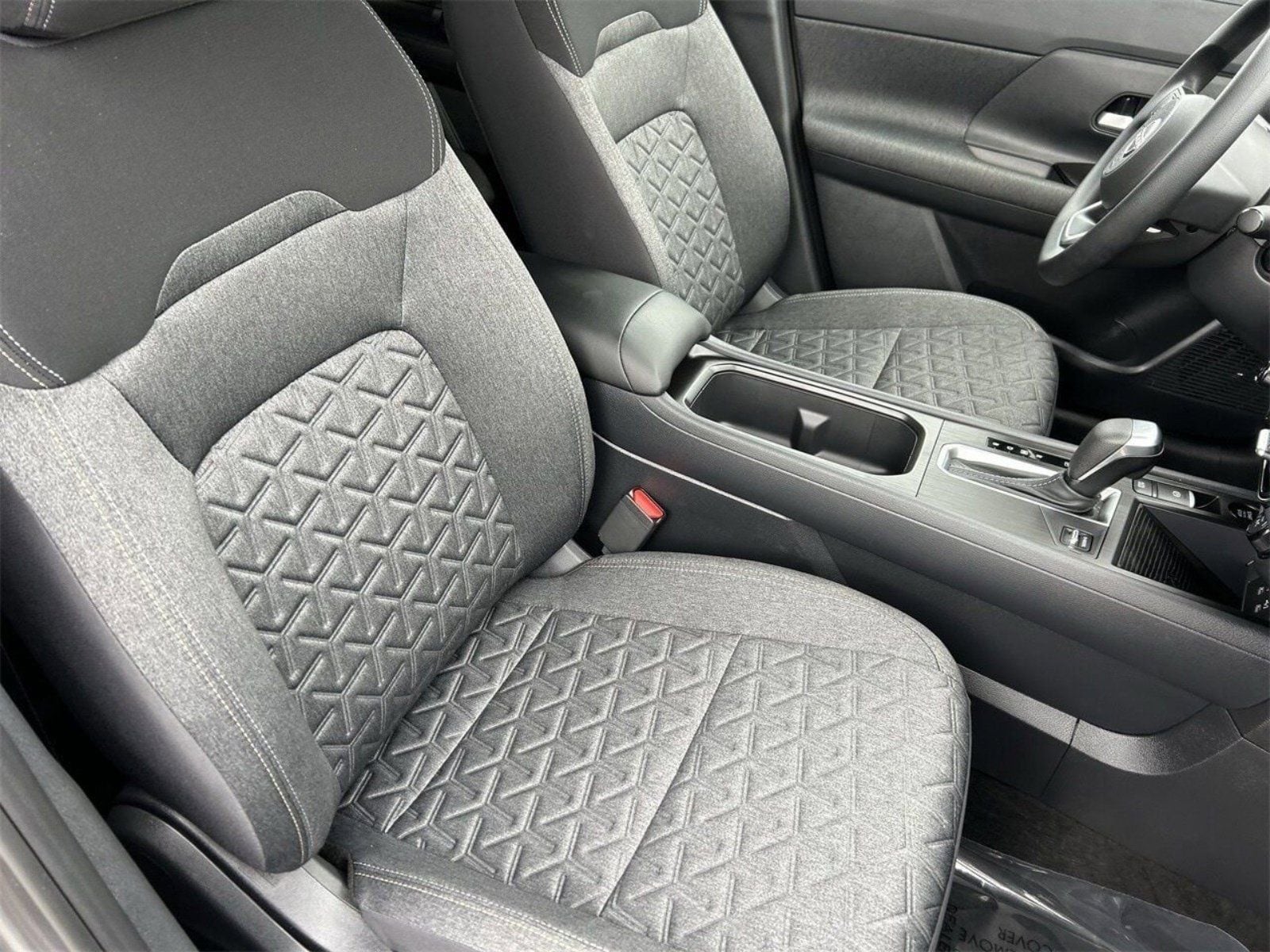 2026 Nissan KICKS SV - Photo 12