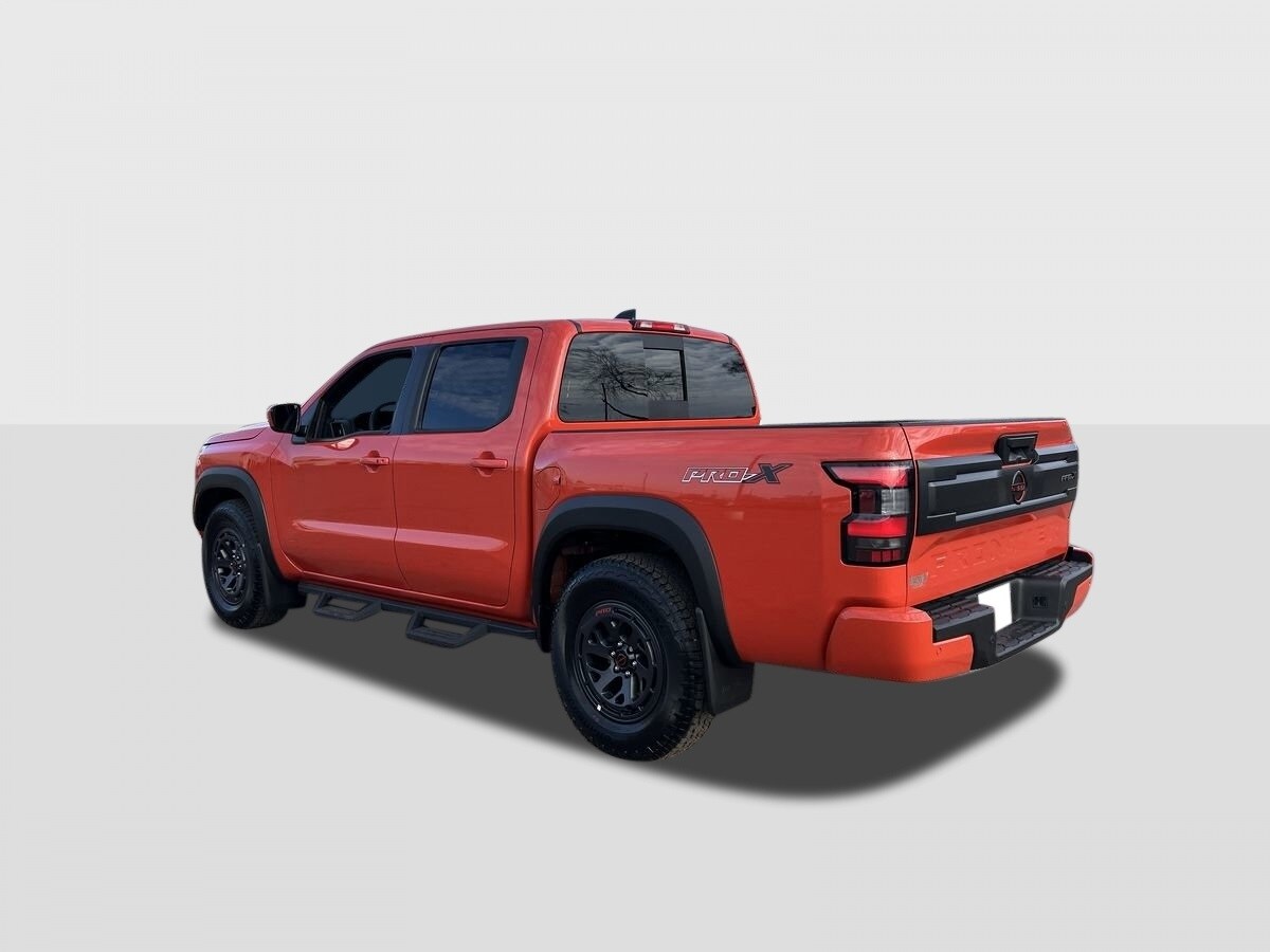 2025 Nissan Frontier PRO-X photo 3