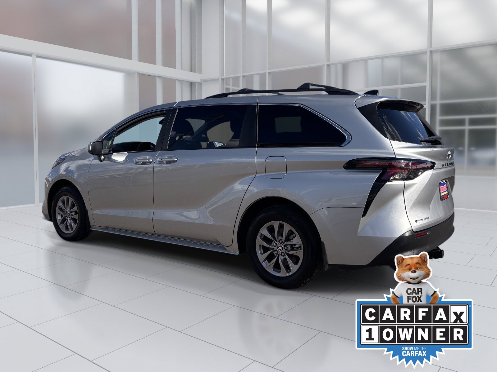 Used 2025 Toyota Sienna LE Minivan/Van