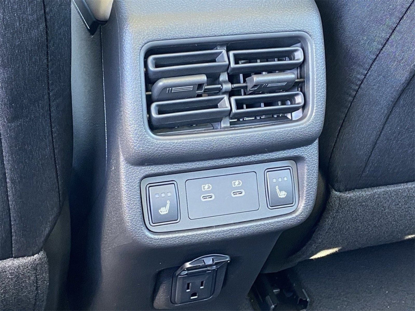 2026 Nissan LEAF Platinum+ - Photo 21