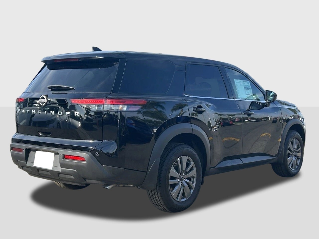 2025 Nissan Pathfinder S photo 4