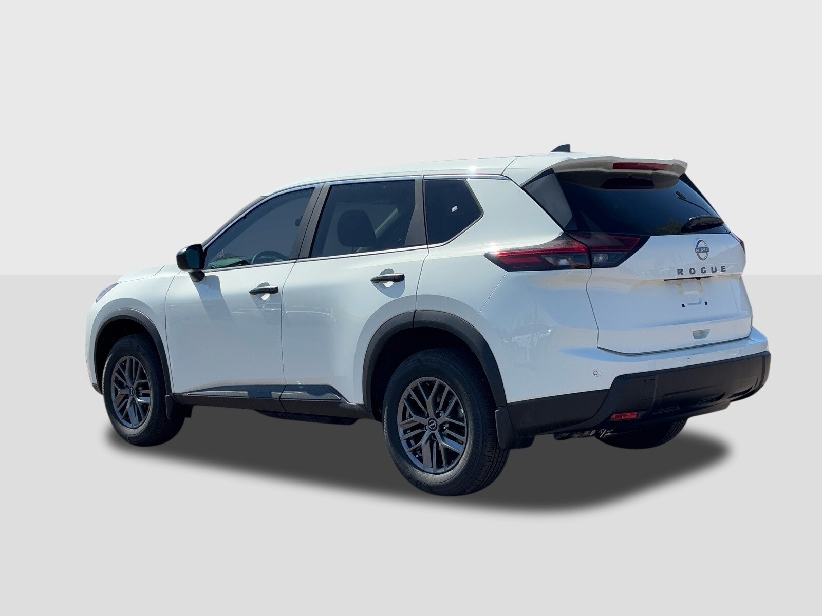 2025 Nissan Rogue S photo 3