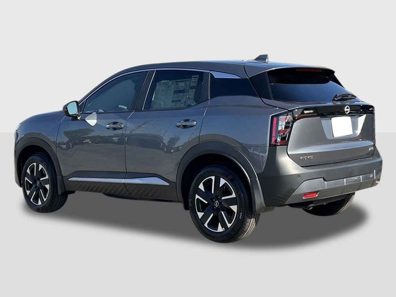 2025 Nissan Kicks SV photo 2