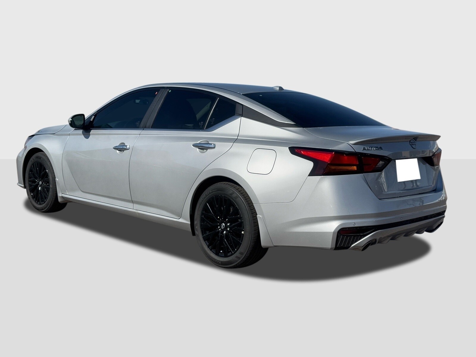 2025 Nissan Altima SV photo 3