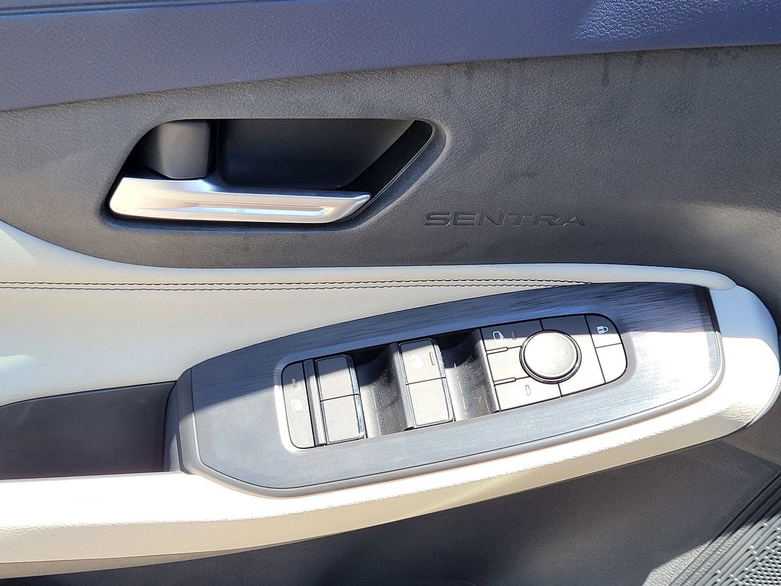 2026 Nissan Sentra SL - Photo 8