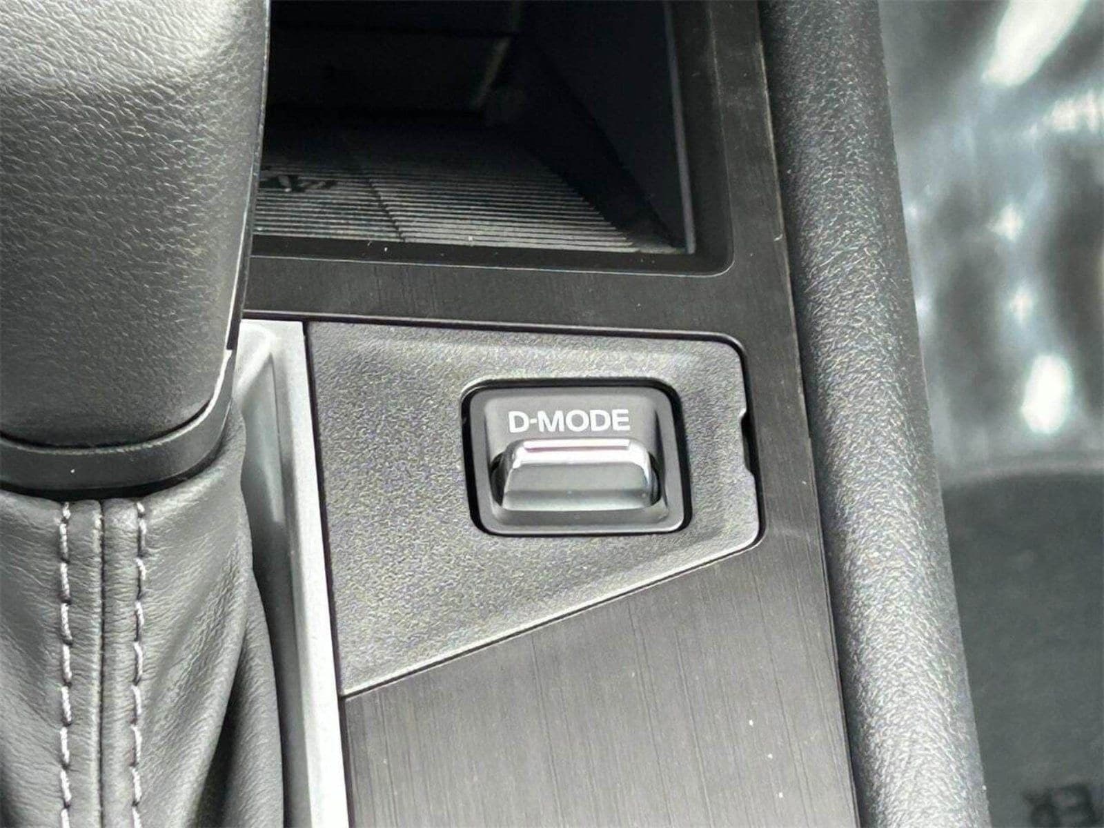 2026 Nissan KICKS SV - Photo 24