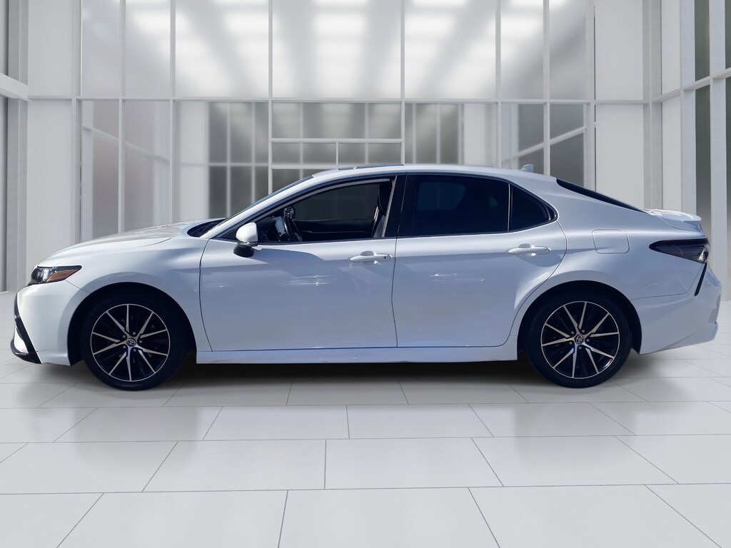 Used 2021 Toyota Camry SE Sedan