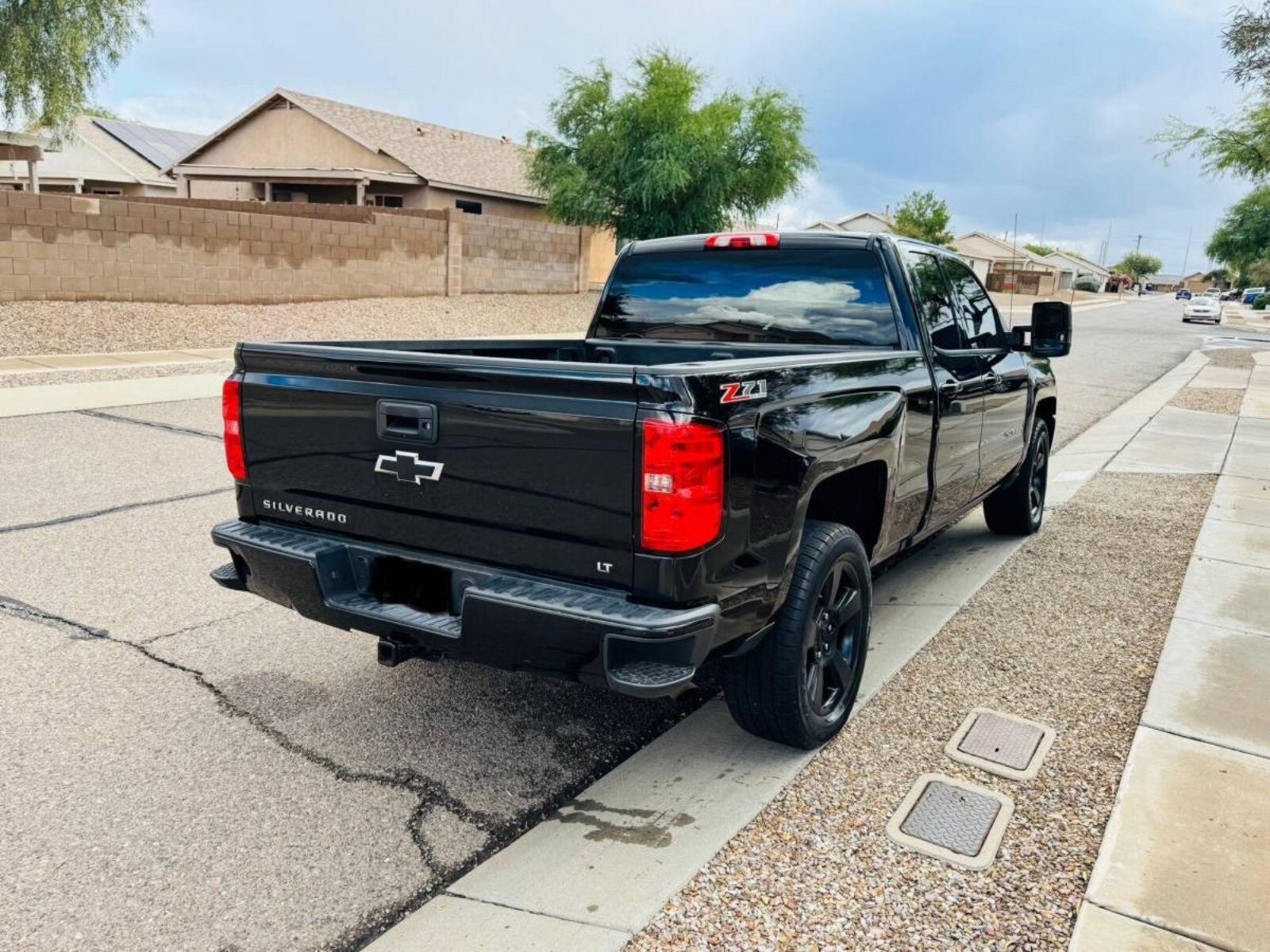 2016 Chevrolet Silverado 1500 LT photo 3