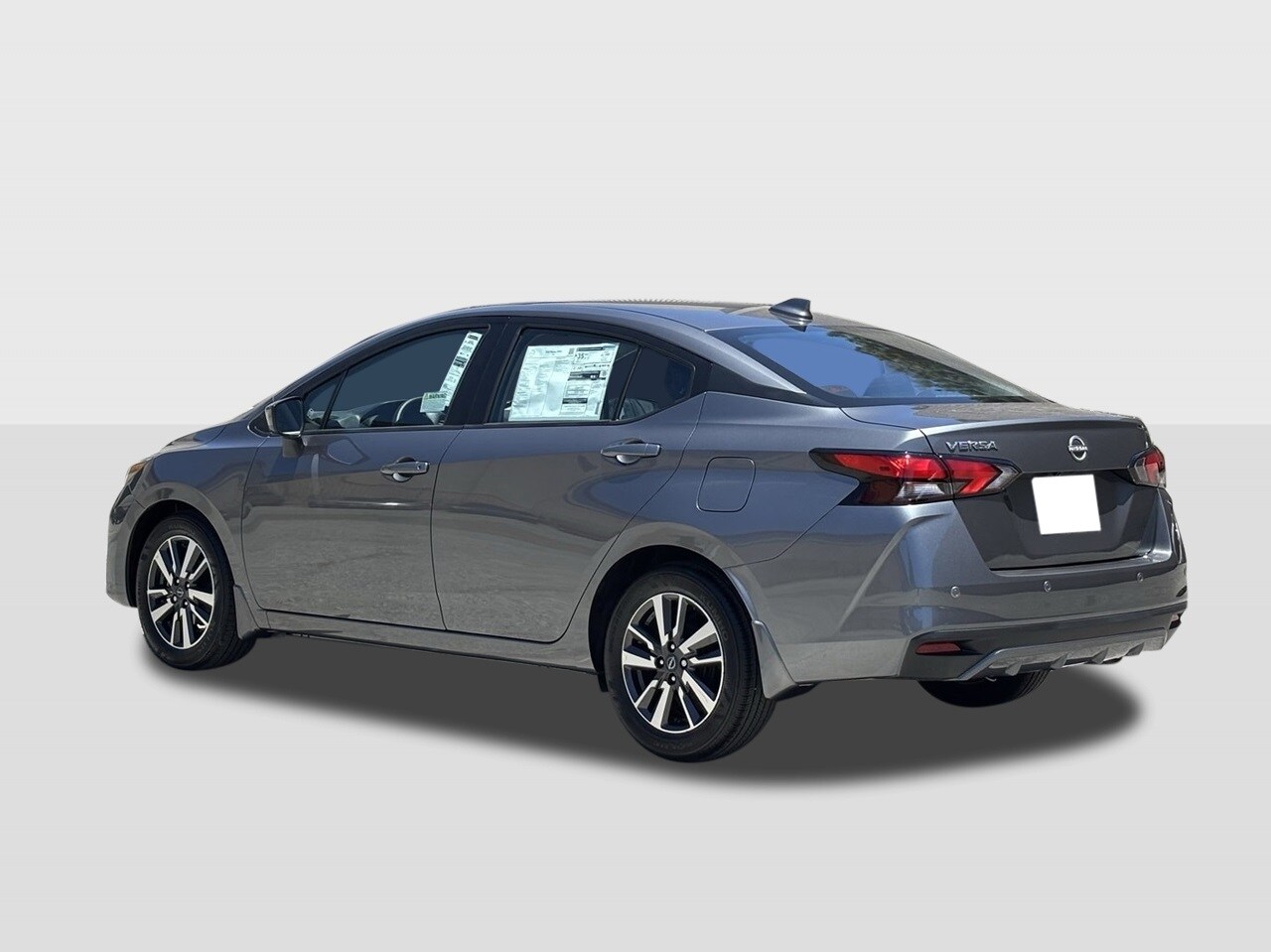 2025 Nissan Versa 1.6 SV photo 2