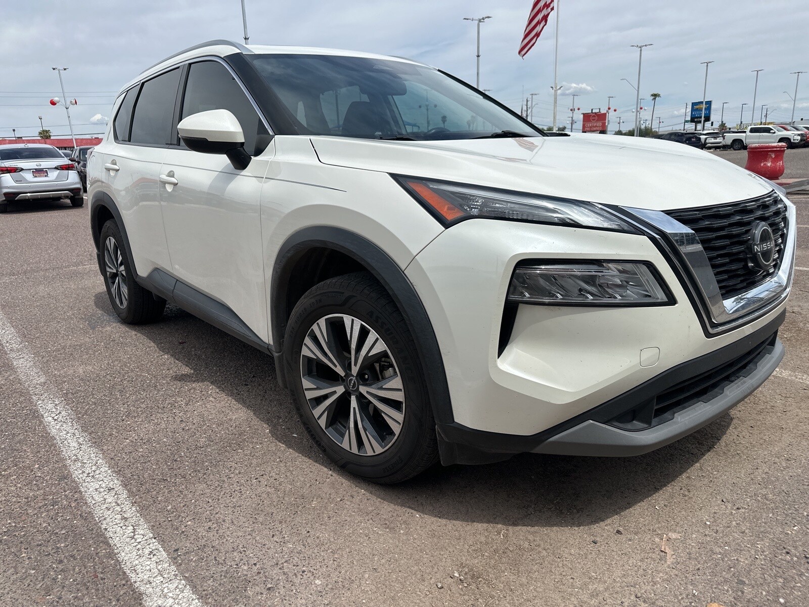 2022 Nissan Rogue SV photo 3