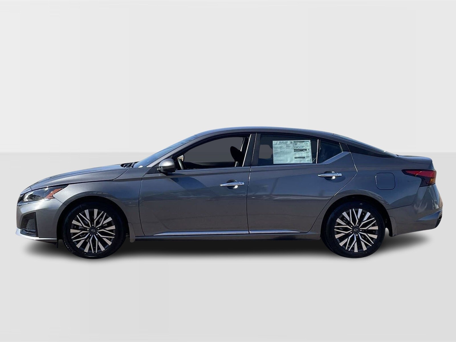 2025 Nissan Altima SV photo 2