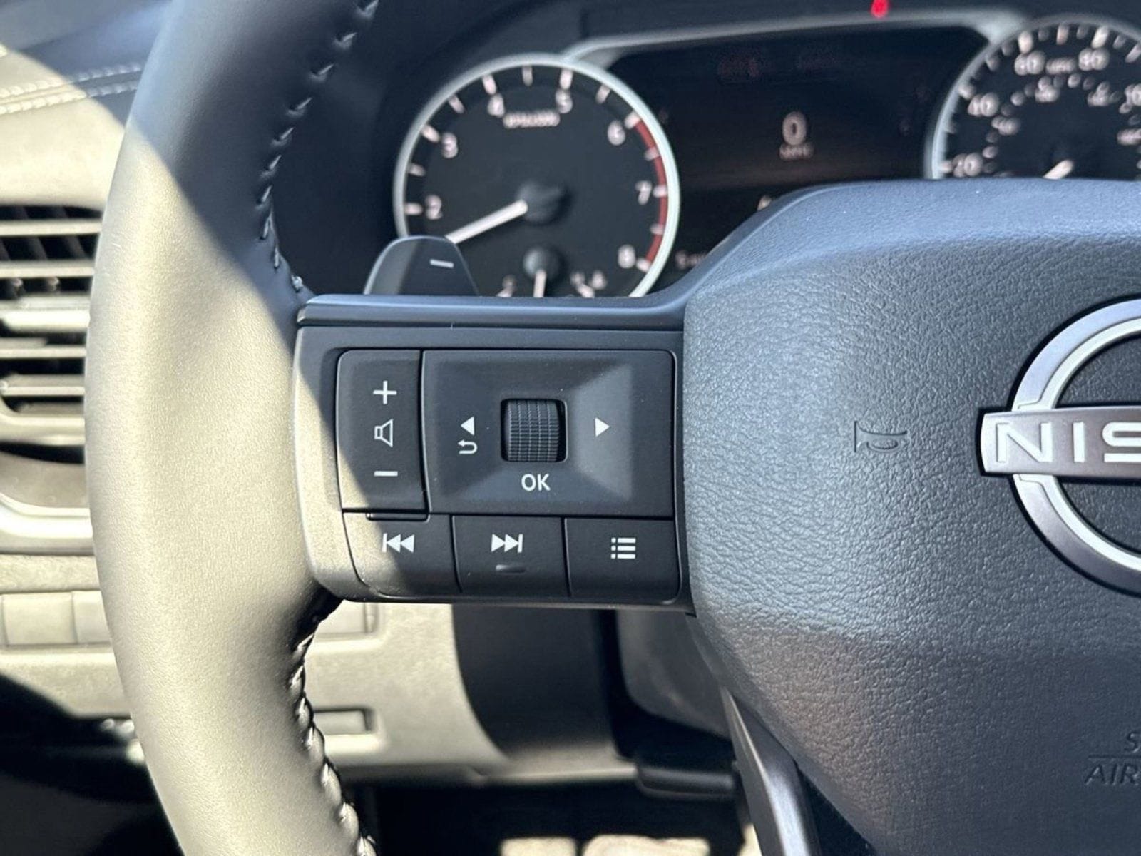 2026 Nissan Rogue SV - Photo 25