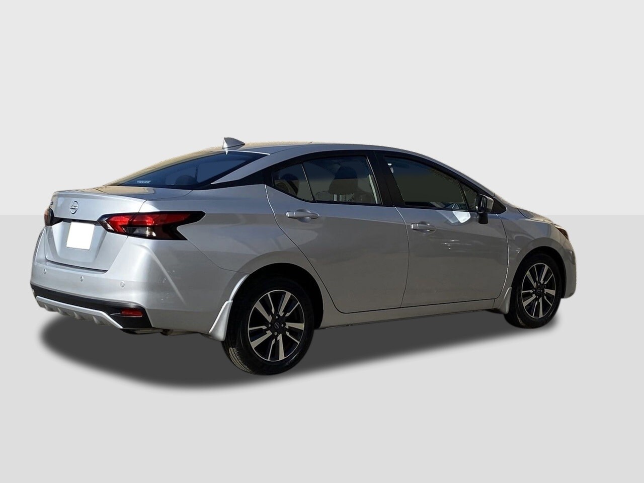 2025 Nissan Versa 1.6 SV photo 4
