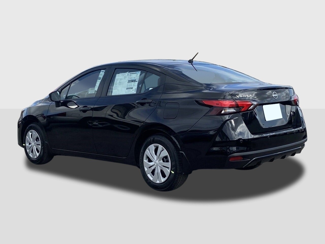 2025 Nissan Versa 1.6 S photo 2