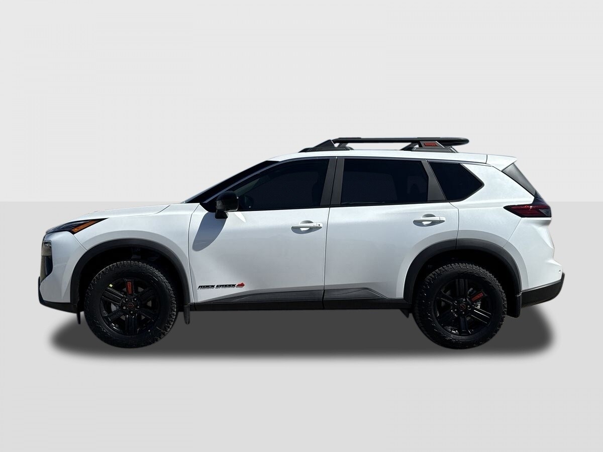 2026 Nissan Rogue SV photo 2