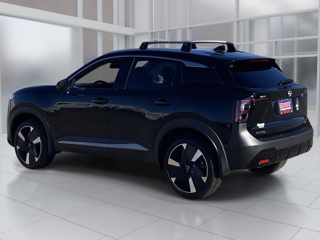 New 2026 Nissan Kicks SR SUV