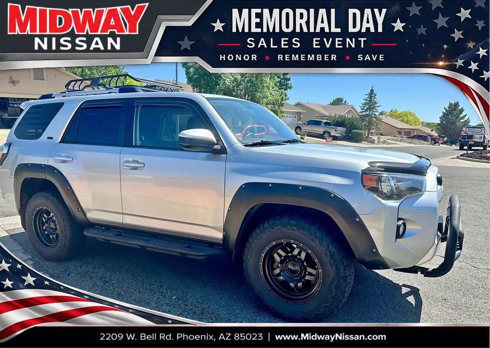 2019 Toyota 4Runner SR5 4x4 V6's photo