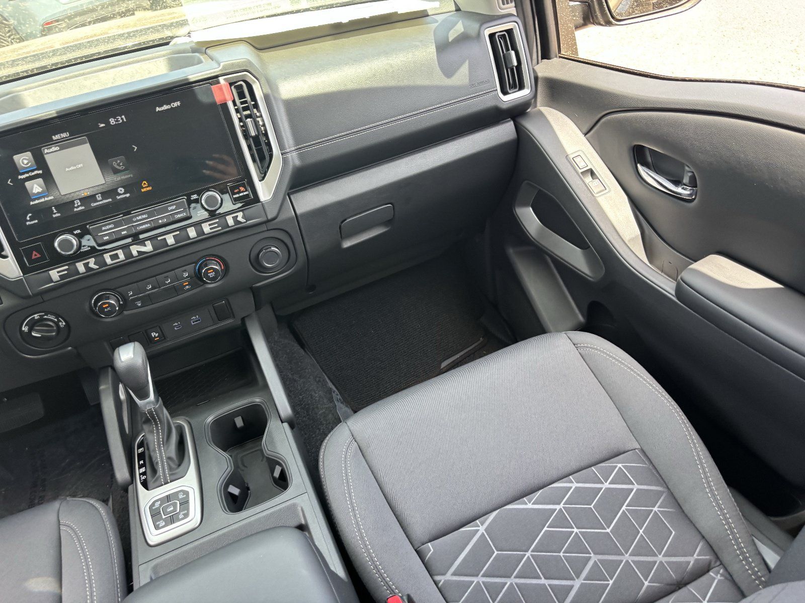 2026 Nissan Frontier SV - Photo 17