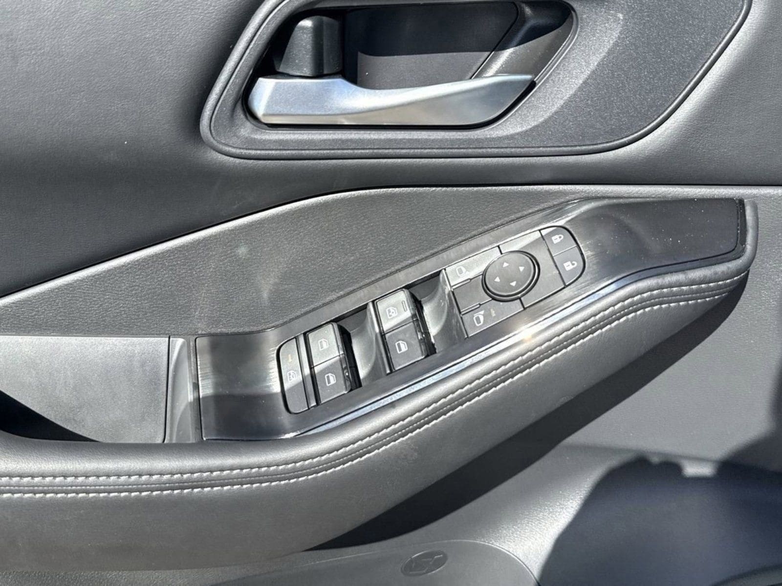 2026 Nissan Rogue SV - Photo 21