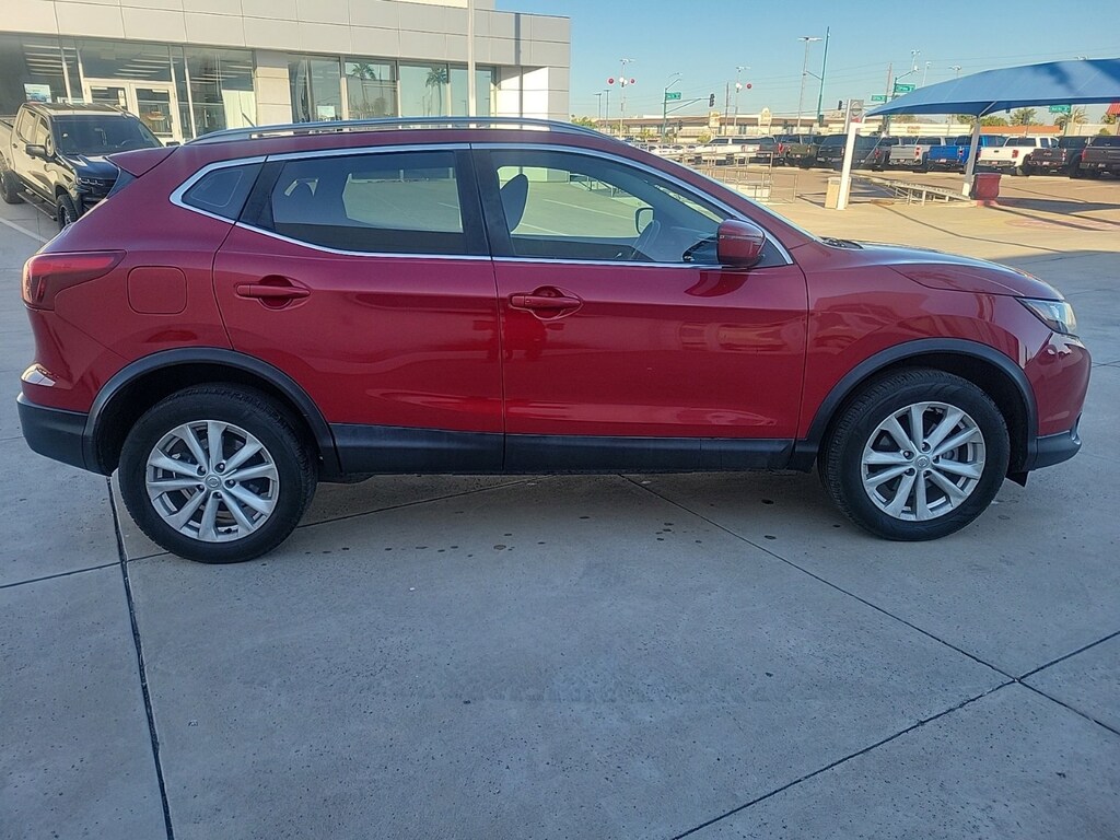 Used 2017 Nissan Rogue Sport SV SUV