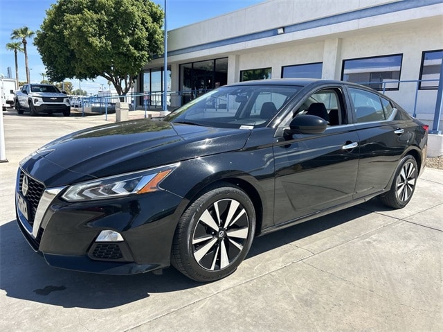 Used 2021 Nissan Altima SV with VIN 1N4BL4DVXMN410381 for sale in Phoenix, AZ