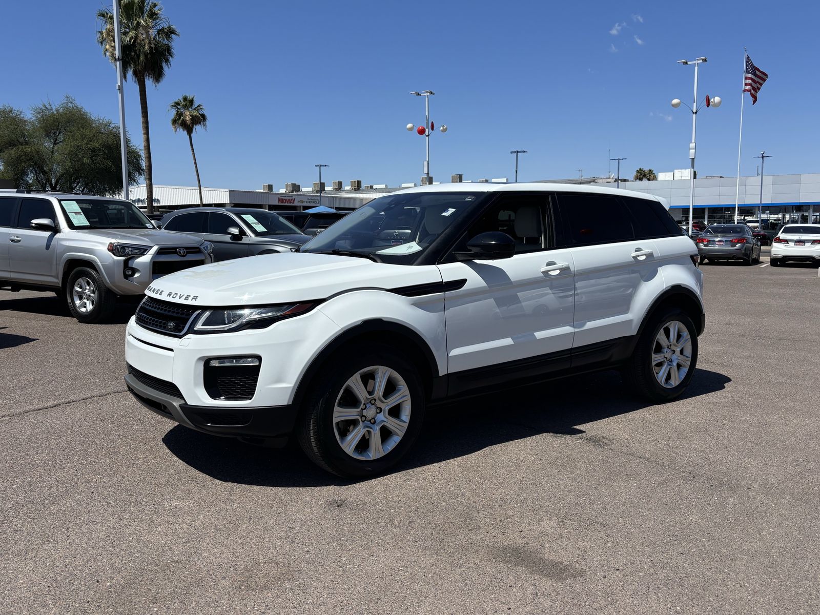 2017 Land Rover Range Rover Evoque SE's photo