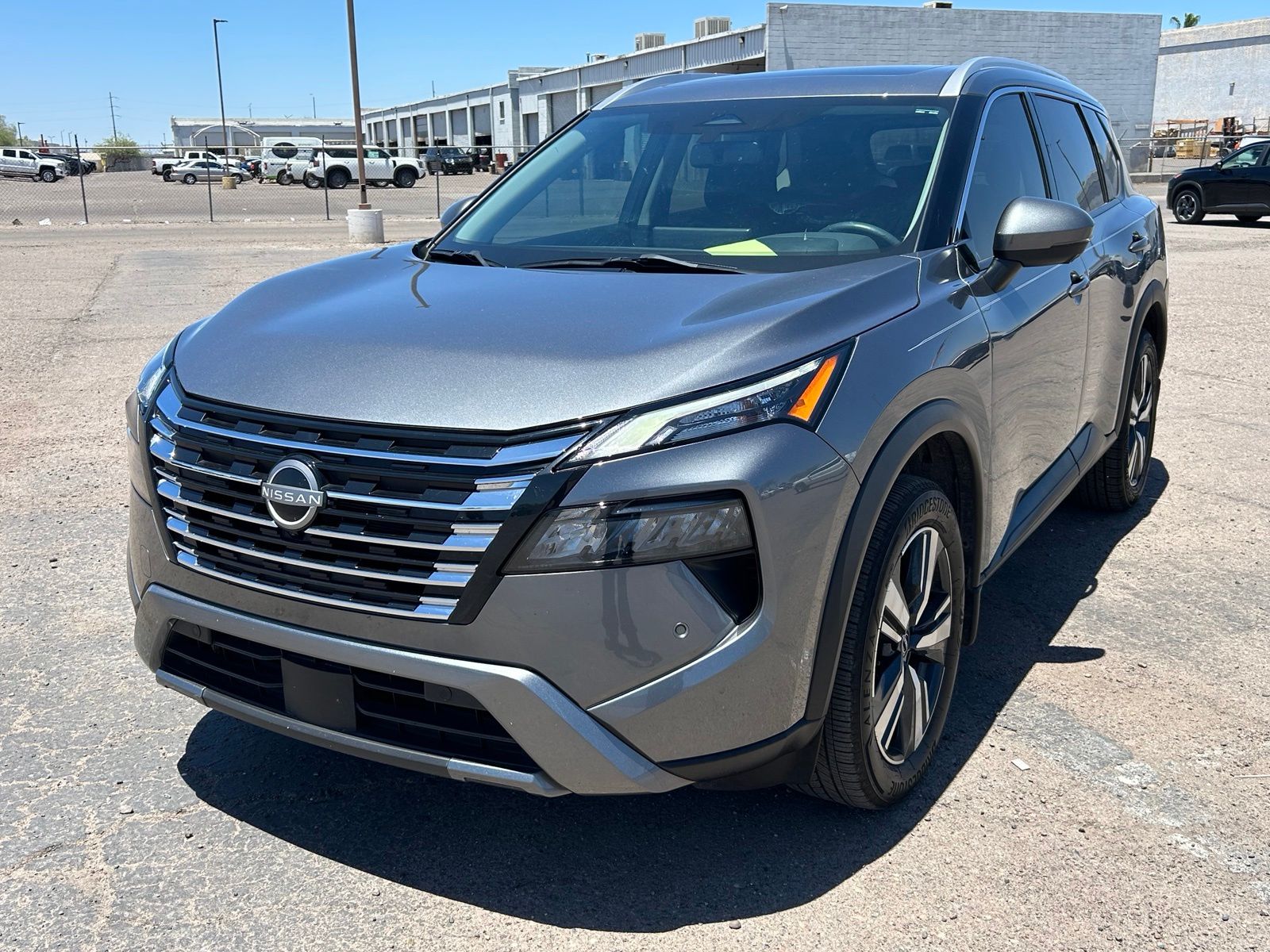 2024 Nissan Rogue SL FWD's photo