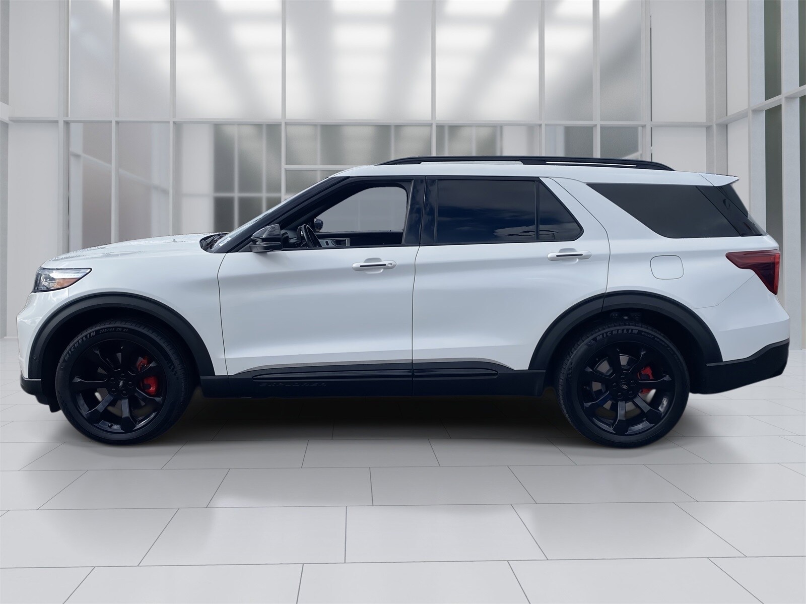 2021 Ford Explorer ST photo 3