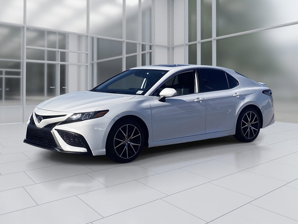 Used 2021 Toyota Camry SE Sedan