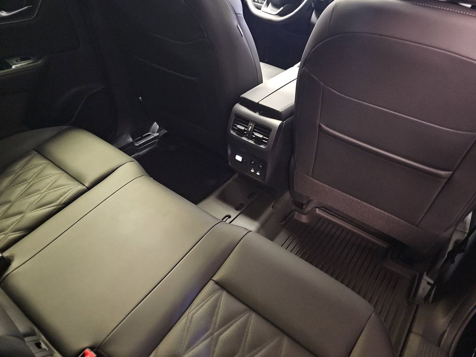 2026 Nissan Rogue Platinum - Photo 11