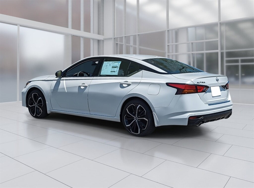 New 2025 Nissan Altima SR Sedan