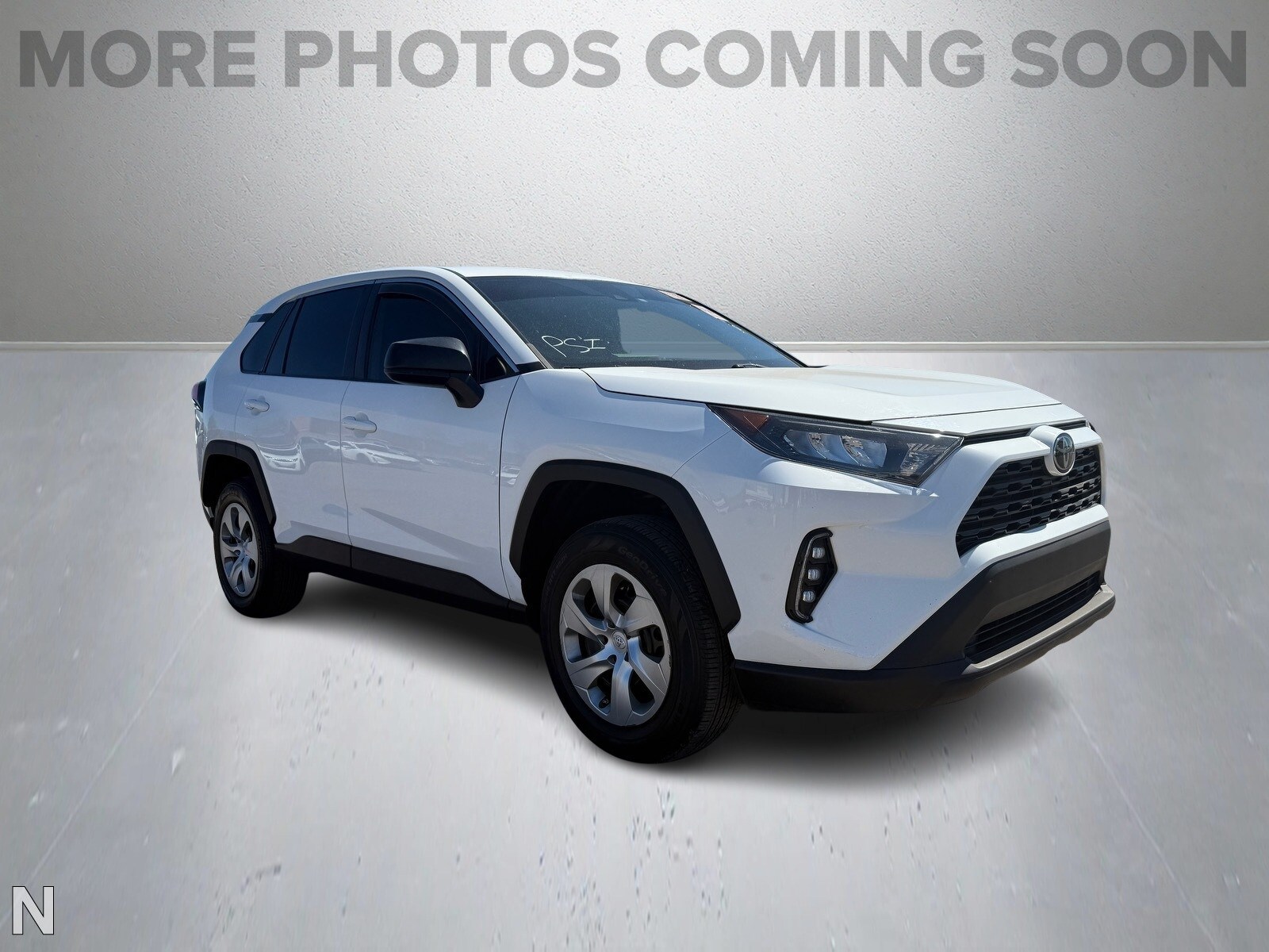2022 Toyota RAV4 LE photo 2