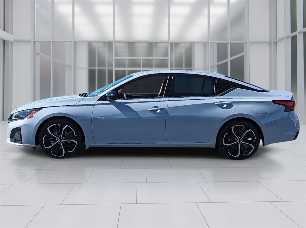 New 2025 Nissan Altima SR Sedan