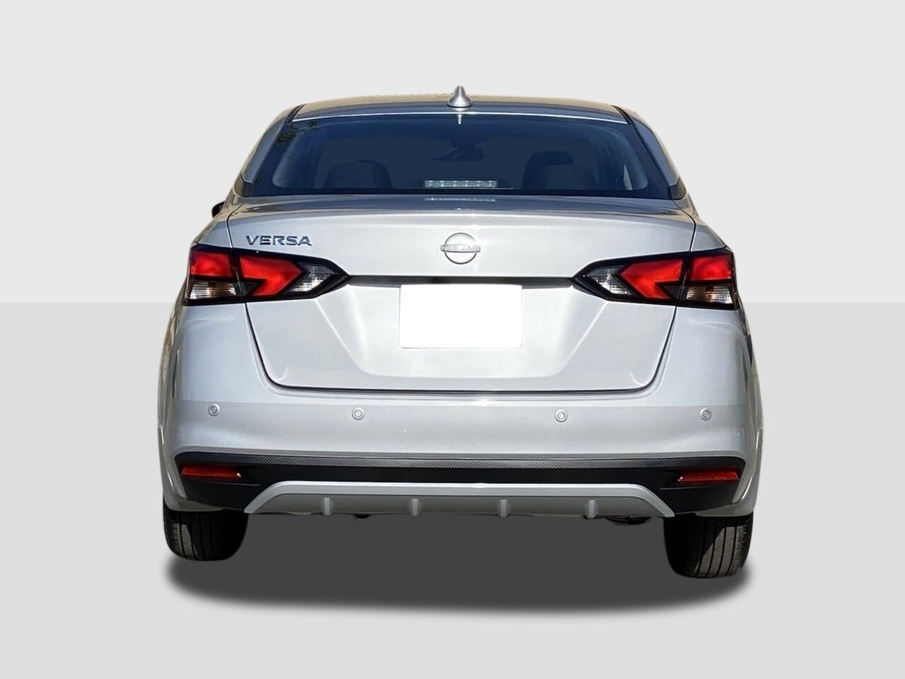 2025 Nissan Versa 1.6 SV photo 3
